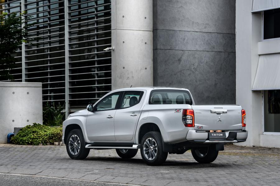  Mitsubishi Triton Double Cab 2019 года  (ZA) (фото 13 из 40)